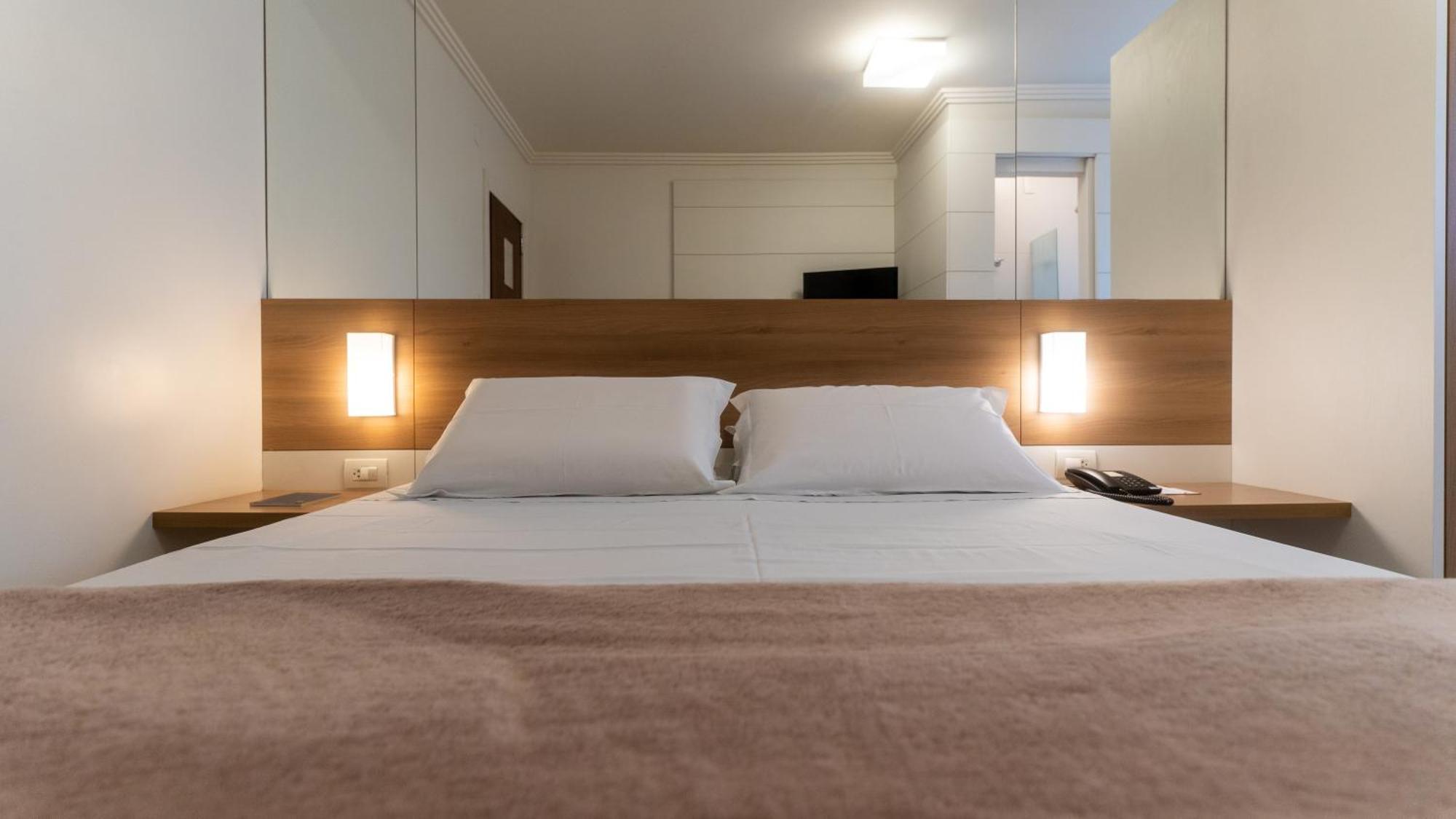 Hotel Gloria Блуменау Екстер'єр фото